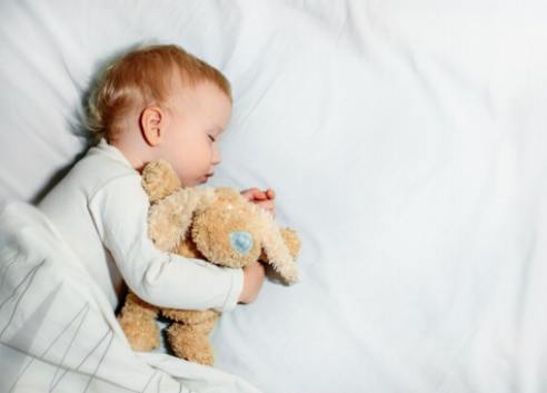 Descifrando el código: comprendiendo los patrones de sueño de tu bebé